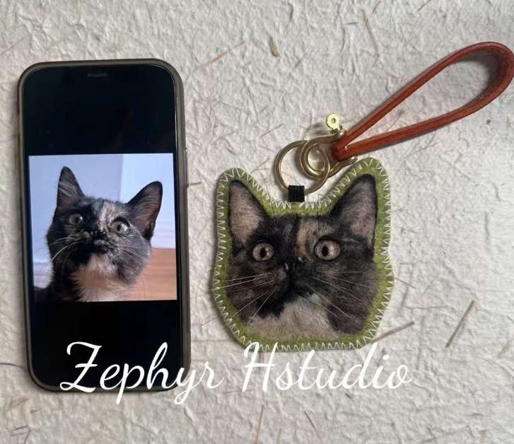 Wool felt pet keychain